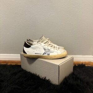 Women’s Super-Star with silver star and brown glitter heel tab.